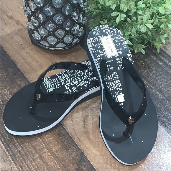 kate spade Shoes - Kate Spade sandals city scape Milli flip flop